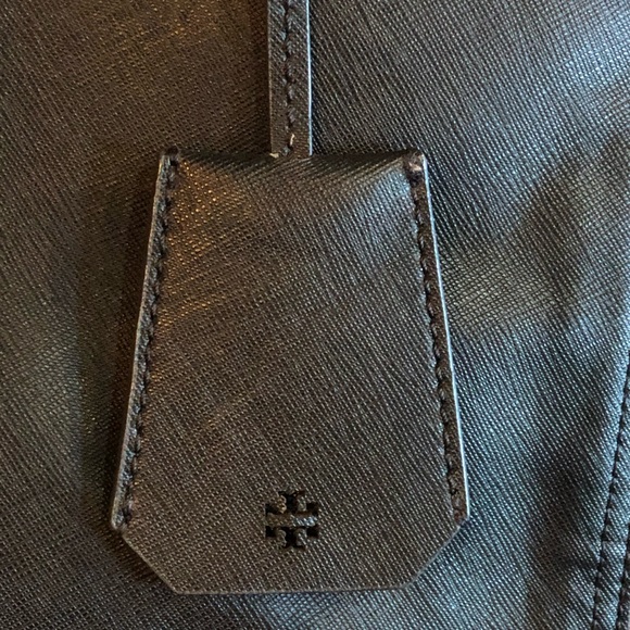Tory Burch Robinson Leather Shoulder Tote - Picture 4 of 8